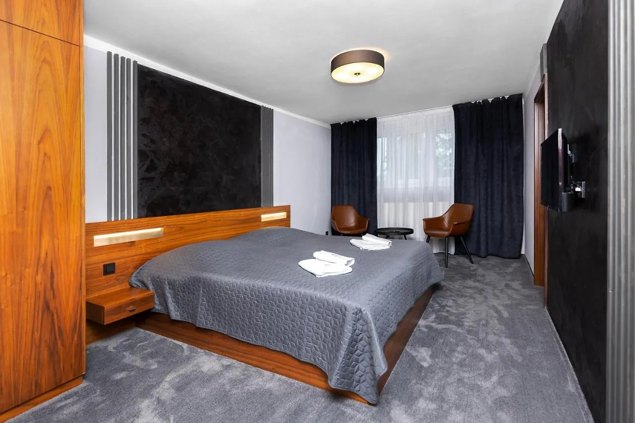 Garden Restaurant & Pension Pardubice